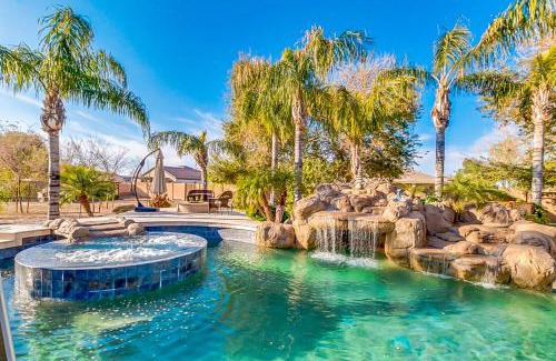 Queen Creek House | Sunlit Oasis Escape