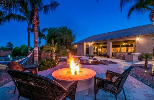 Queen Creek House | Sunlit Oasis Escape