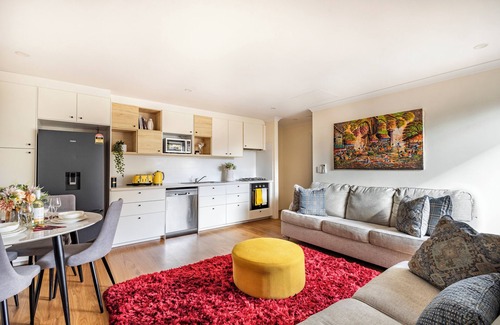 Coolbellup House | Sunny 1BR house, sleeps 4, near Fremantle, Fiona Stanley Hosp & Cockburn Getaway