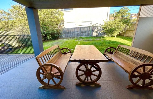 Ryde House | Sunny air-conditioned 4BDR Home in Ryde Easy to CBD