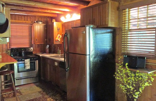 Boonsboro House | Sunny And Cozy Little Lodge With A Spectacular View Of The Blue Ridge Mountains