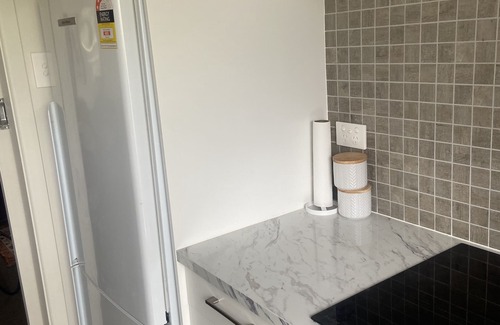 Merivale Condo | Sunny and secure at Carlton Cirner walking distance to City, Hagley Park etc