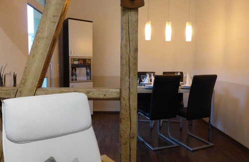 Jena Apartment | Sunny apartment near the center for 6 people, free WIFI and parking