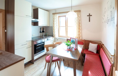 Lunz am See Apartment | Sunny apartment with balcony and beautiful view