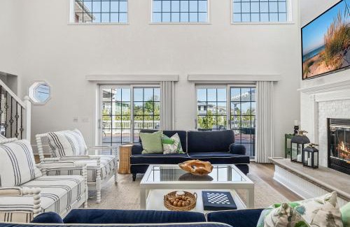 Grand Beach House | Sunny Dunes Retreat