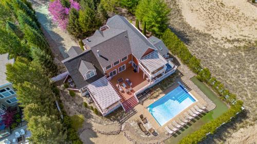 Grand Beach House | Sunny Dunes Retreat