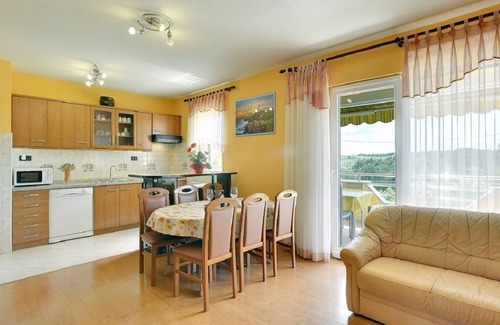 Lindar House | Sunny finca with private pool, BBQ and WiFi
