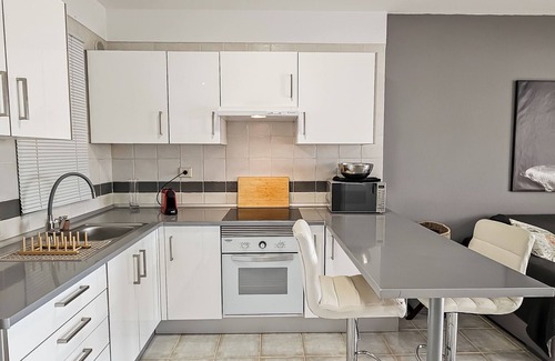 Chayofa House | Sunny Garden 1 BR Apartment Arona