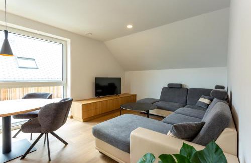 Lesce Apartment | Sunny Green Escape