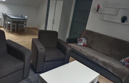 Siechnice Apartment | Sunny Grey