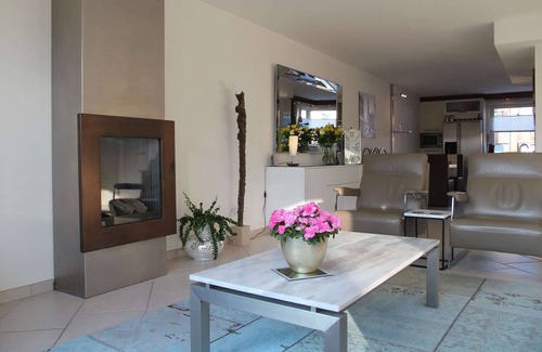 Alkmaar House | Sunny holiday home in Alkmaar on the water