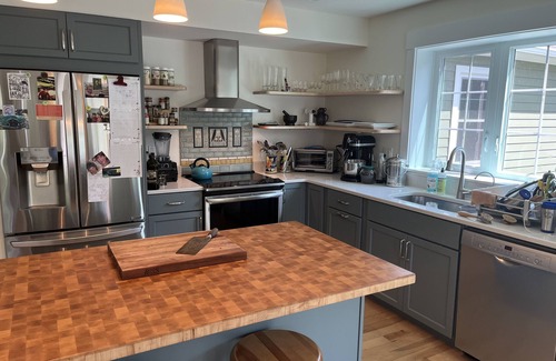 Northampton House | Sunny Home near Smith College, best neighborhood