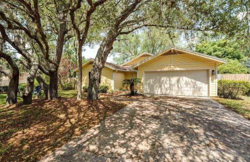 Doctors Inlet House | Sunny Lemon