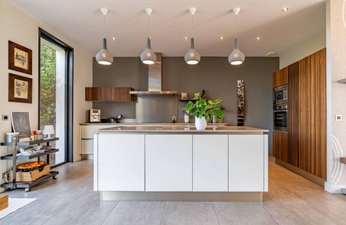 Aiguelongue House | Sunny Mediterranean Retreat