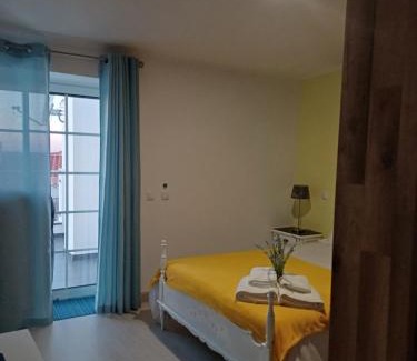 Aldeia dos Palheiros House | Sunny Room - Sofia's Happy House - Almodôvar Ourique Room 2