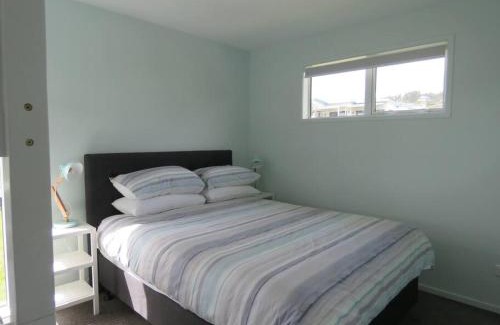 Coopers Beach House | Sunny Sands