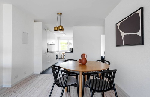 St. Johann Apartment | Sunny St. Johann 3 Room w/Storage, nr local market, by Blueground