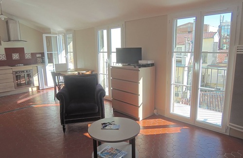 Quartier du Port Apartment | Sunny studio close to Garibaldi