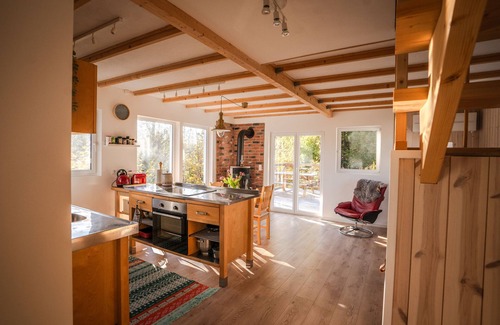 Asensbruk Cottage | Sunny Swedish cottage surrounded by forest & tranquillity