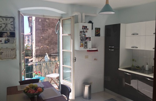 Finalborgo Apartment | Sunny, updated apartment with balcony in Finalborgo and near gorgeous beaches