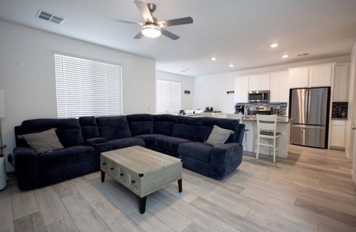 Enterprise House | Sunny Vegas Getaway with balcony
