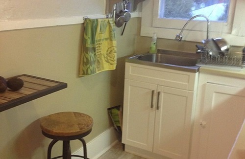 Pocatello Apartment | Sunny vintage style updated apartment - In the Heart of the University District