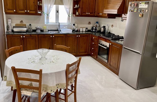 Birzebbuga Apartment | Sunrise Apt near beach SmartTV & Netflix