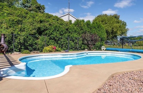 Erieau Cottage | Sunrise Cottage - Lake Erie