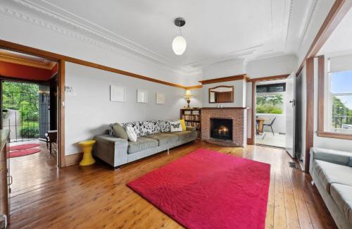 Hazelbrook House | Sunrise House