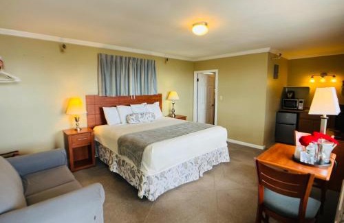 York Beach Hotel | Sunrise Motel