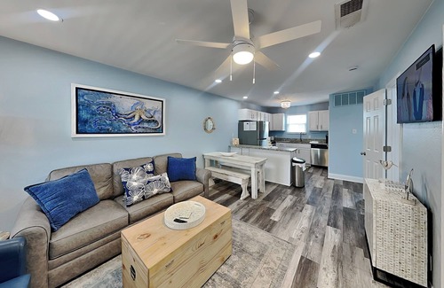 Gulf Shores Condo | Sunrise Village 216 – Steps to the Gulf!