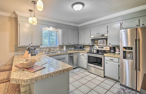 Rockwell House | Sunroom & Yard: Charming Hot Springs Home!