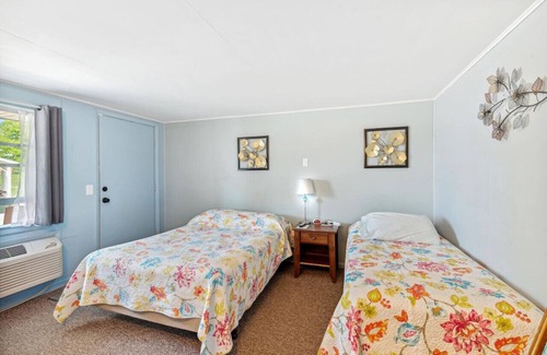 Hudson Hotel | Sunset Acres Motel - Number 3