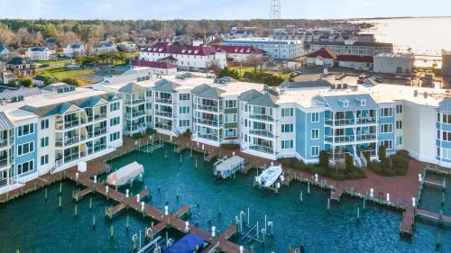 Chincoteague House | Sunset Bay Villa 221 - Waterfront, Pool, Gym!
