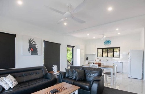 Seventeen Seventy Apartment | Sunset Beach House 1770 Level 3