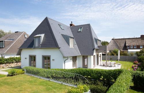 Wenningstedt-Braderup House | Sunset Beach House