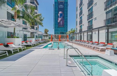 Hollywood Apartment | Sunset Blvd Studio Apt in the Heart of Hollywood