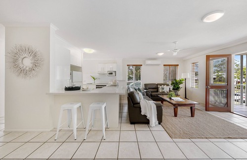 Noosaville Hotel | Sunset Cove Noosa