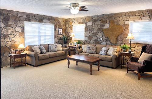 Maynardville House | Sunset Cove