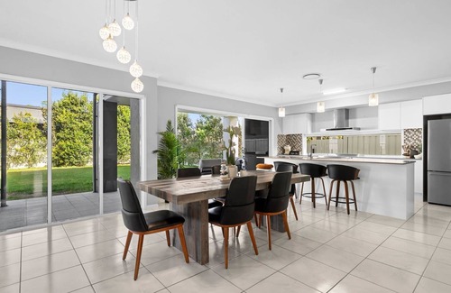 Pelican Waters House | Sunset House at Pelican Waters