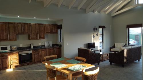 Port Nolloth Ski Chalet | Sunset Lagoon