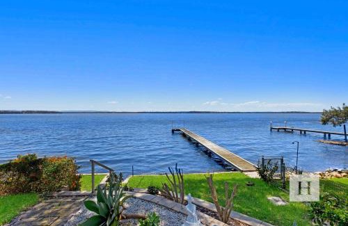 Toukley House | Sunset Lakehouse