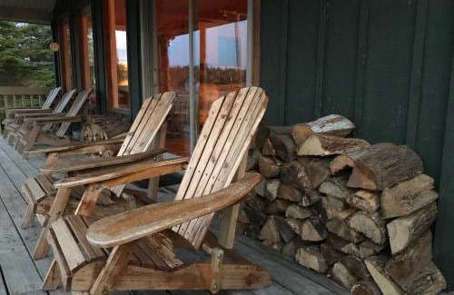 Northern Bruce Peninsula House | Sunset Lakehouse, cozy cottage