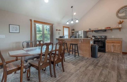 Rileyville House | Sunset Mountain Cabin