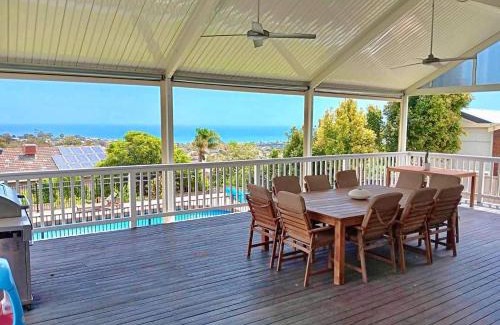 Seaview Downs House | Sunset Poolside Escape - Pet Friendly