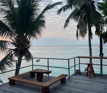 Pulau Silabok Hotel | Sunset Surfing Villas Mentawai