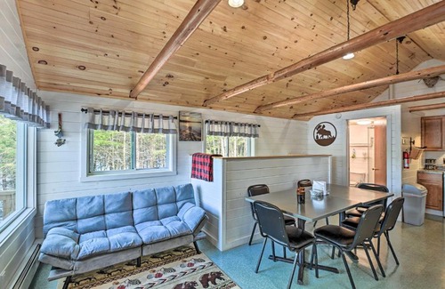 Lincoln House | Sunset View Cabin with Lake-View Fire Pit!