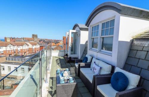 West Cliff Apartment | Sunset View