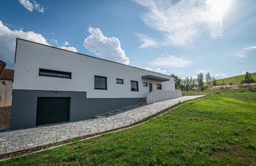 Liptovsky Trnovec Apartment | Sunset Villa Mara