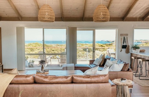 Peterborough House | Sunsets on Martyrs Coastal Luxury Beach House Peterborough